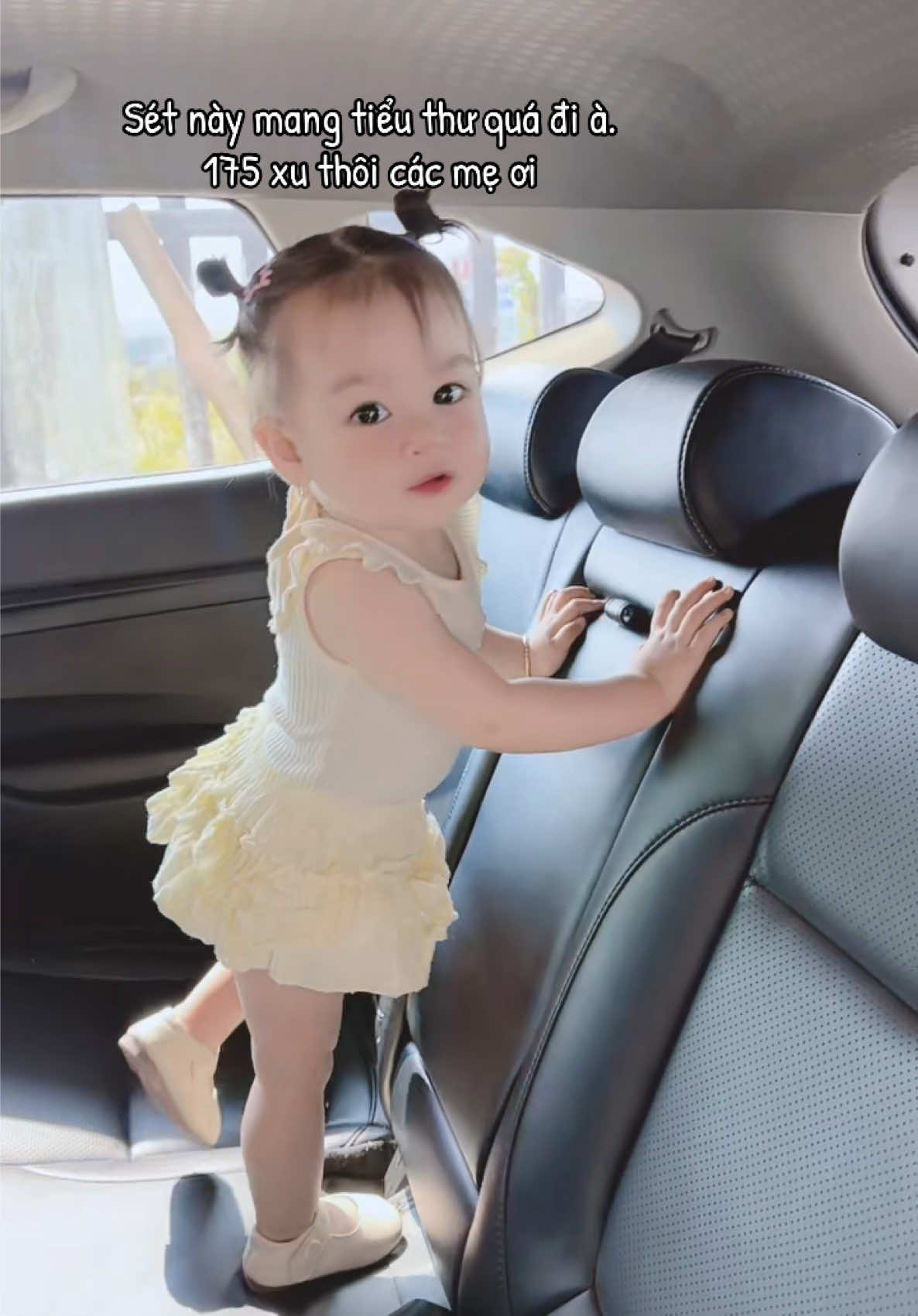 @Ngọc Ngọc- Mẹ 2 c&ocirc;ng ch&uacute;a
