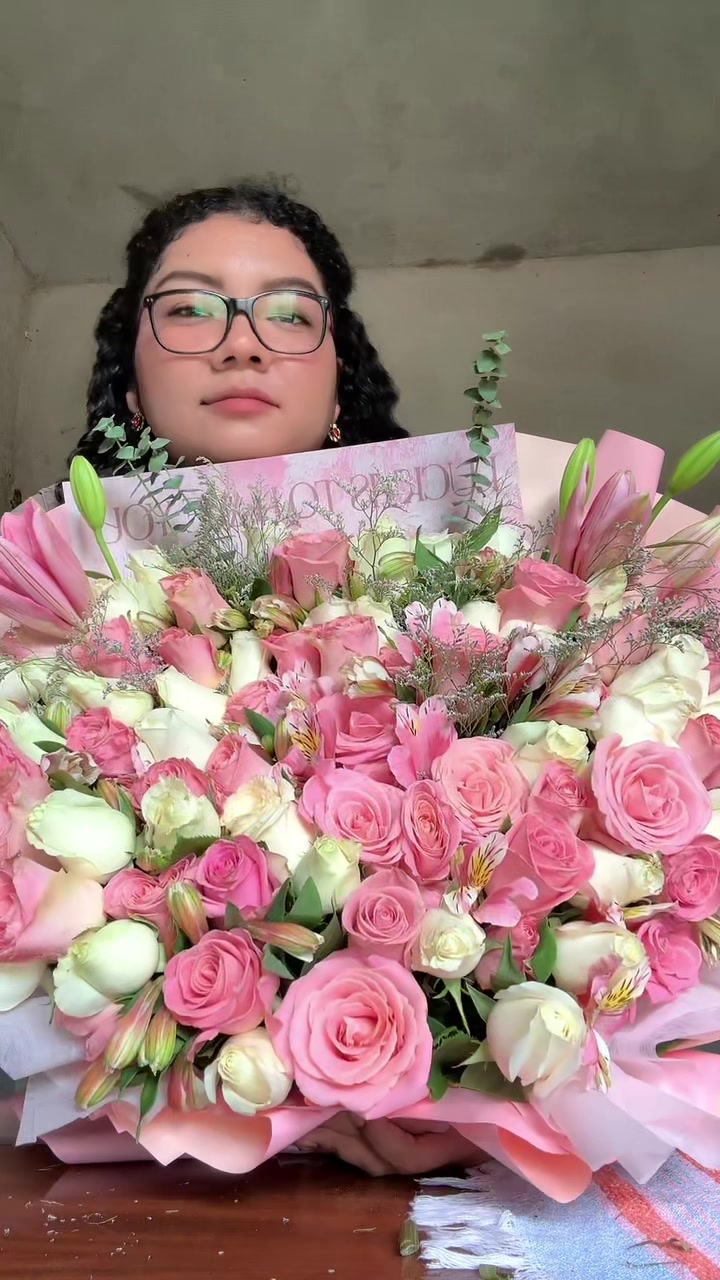 @flowersvillagearteconlistones