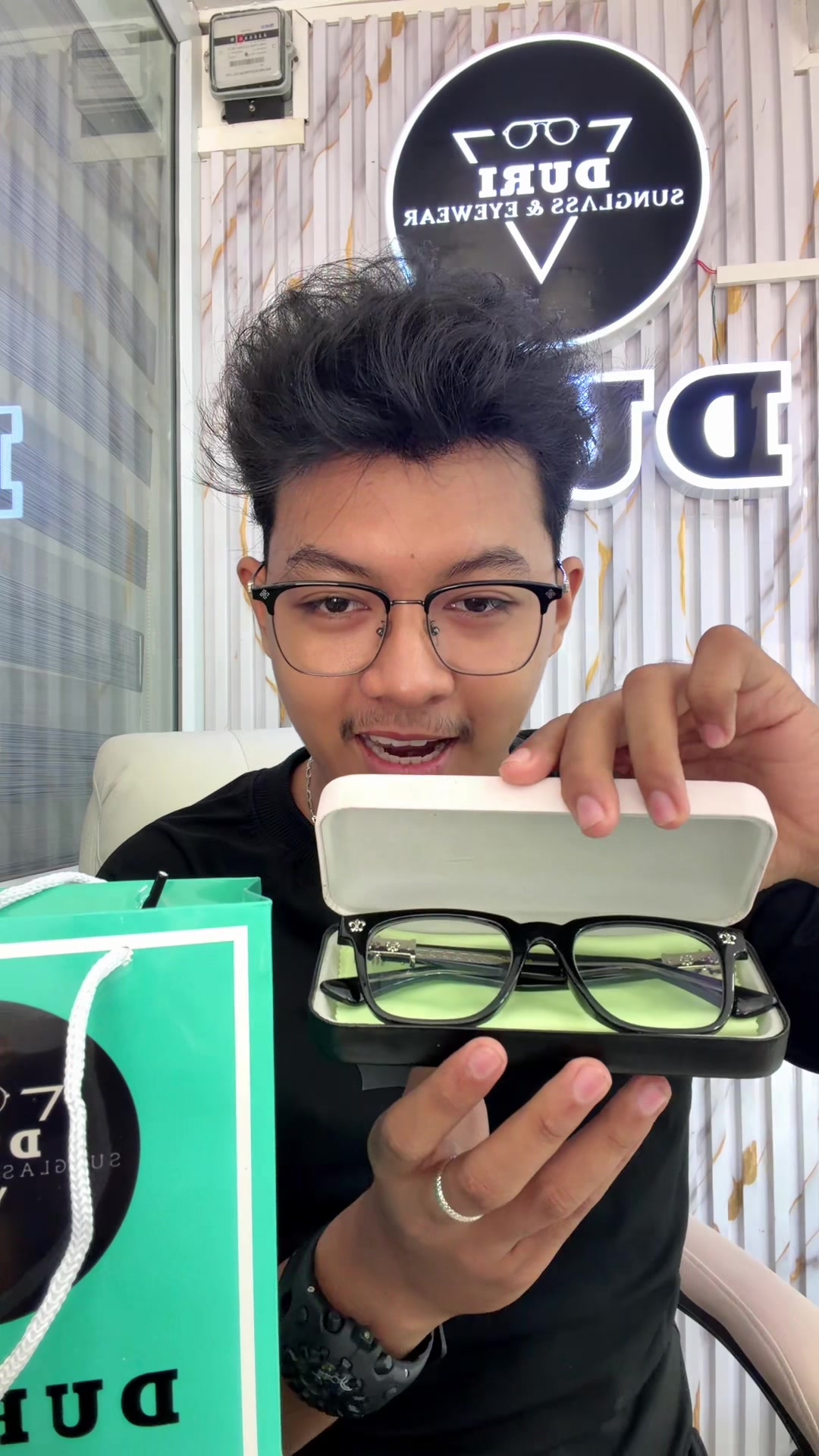 @Duri Sunglass & Eyewear