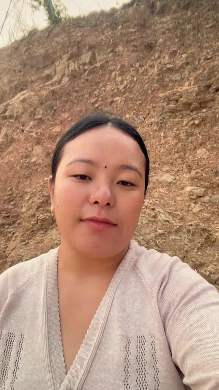 @ᥫ᭡ रबिना आले मगर ᥫ᭡