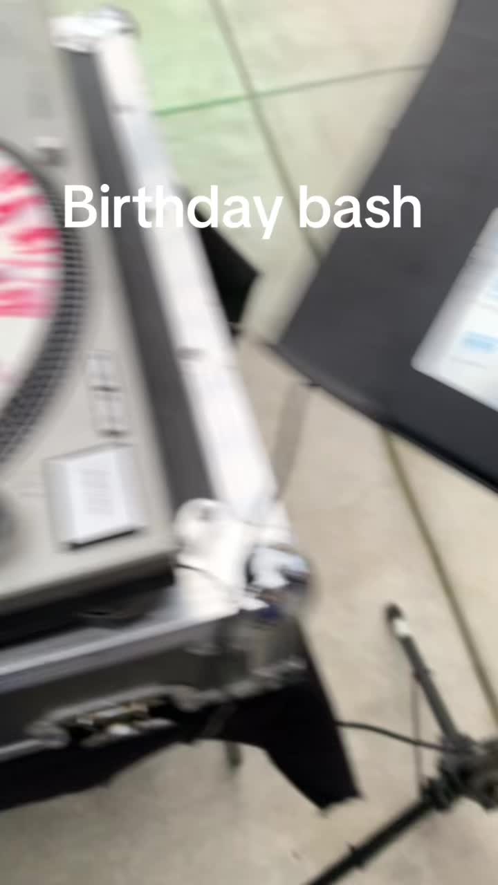 @Dj Ruben T
