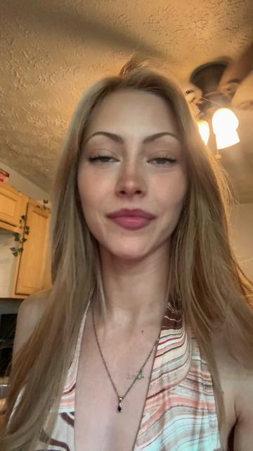 @Goddess Amber 👑🤍