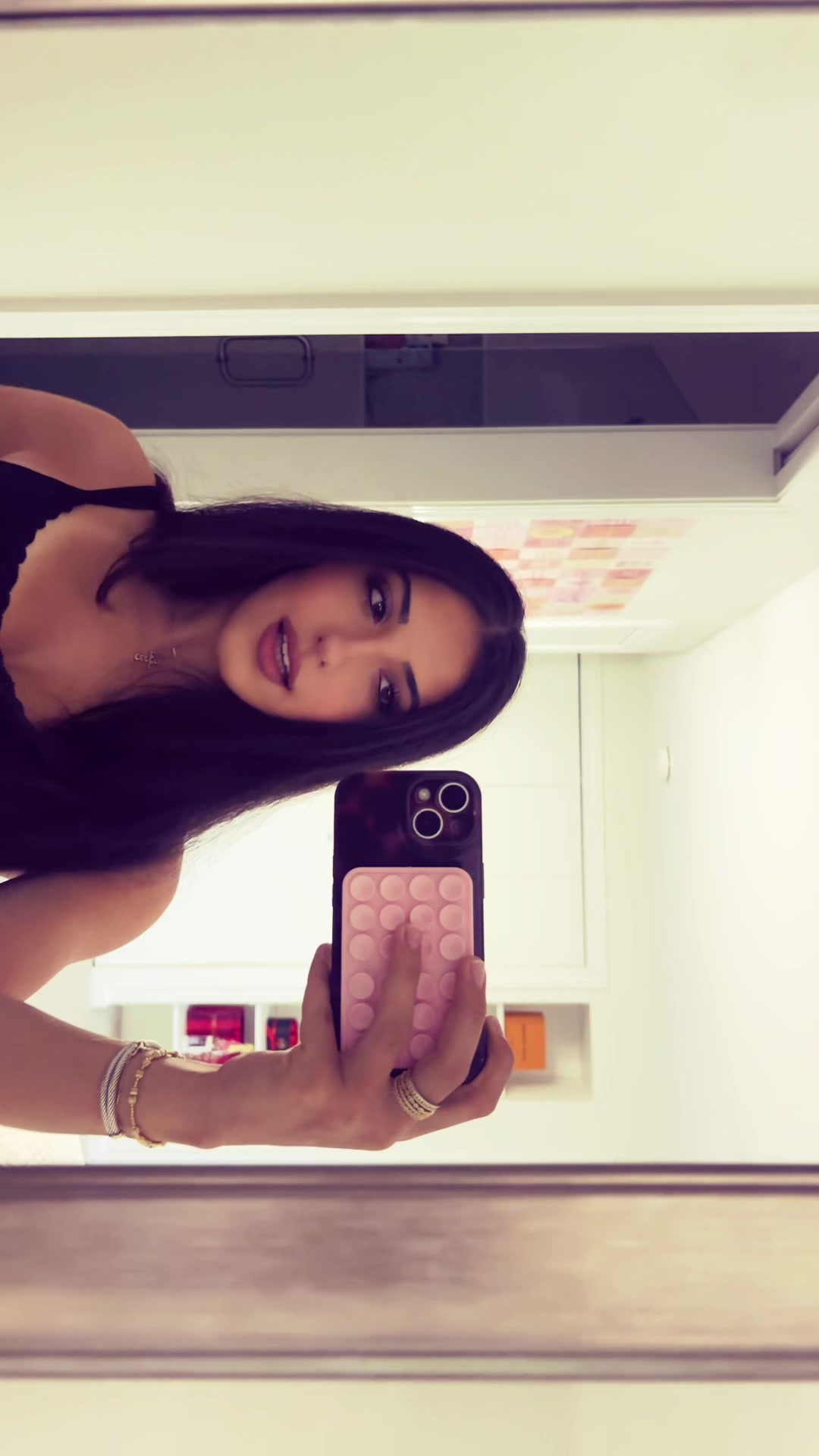 @EL!$E