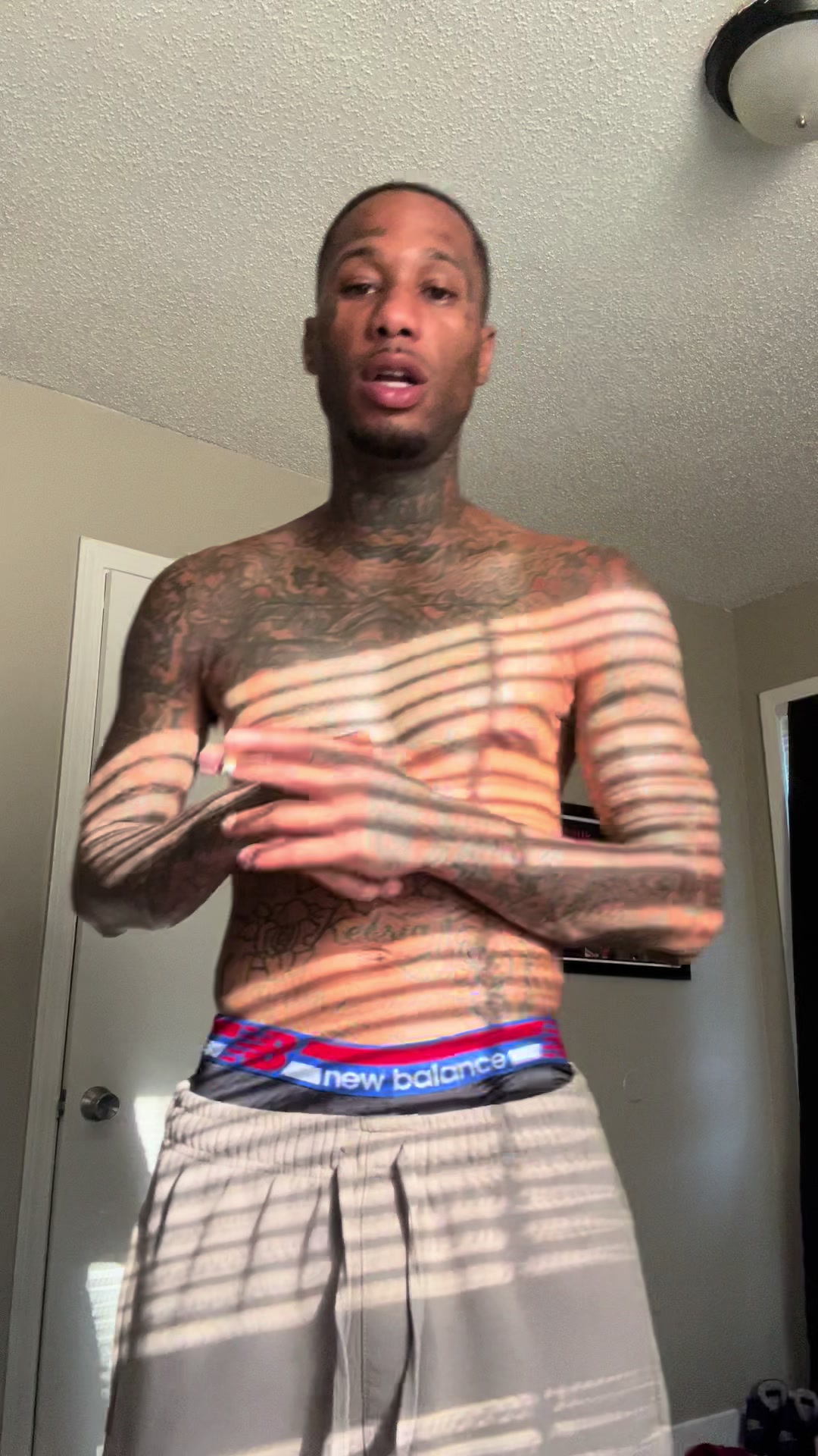 @theejamesneil