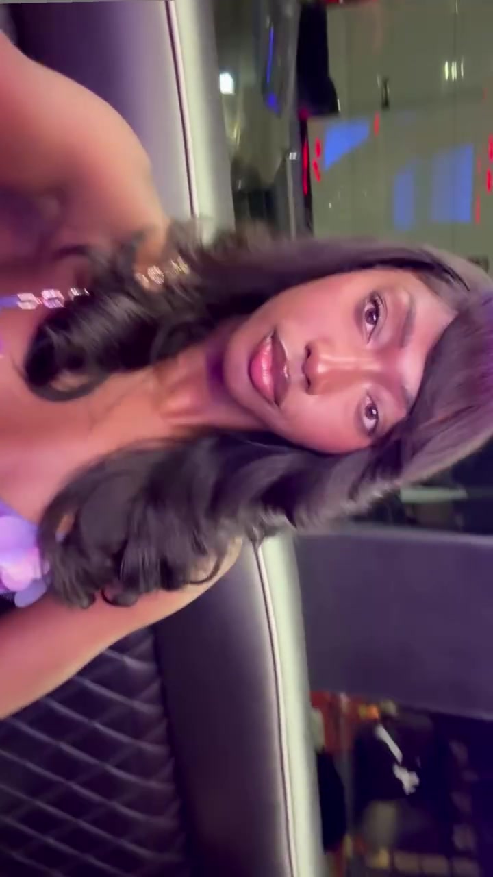@Aniyafeed