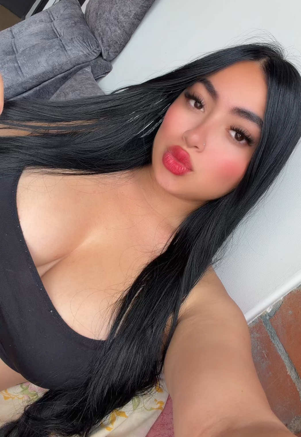 @VALENTINA♡.