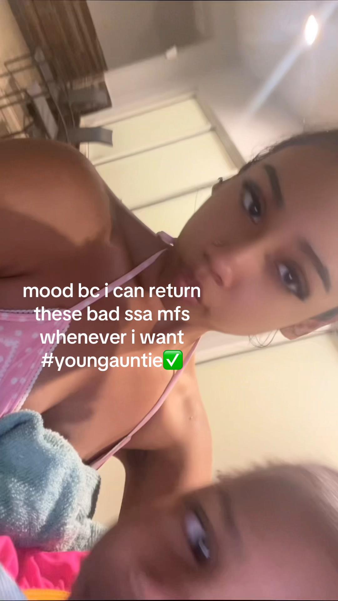 @⃟