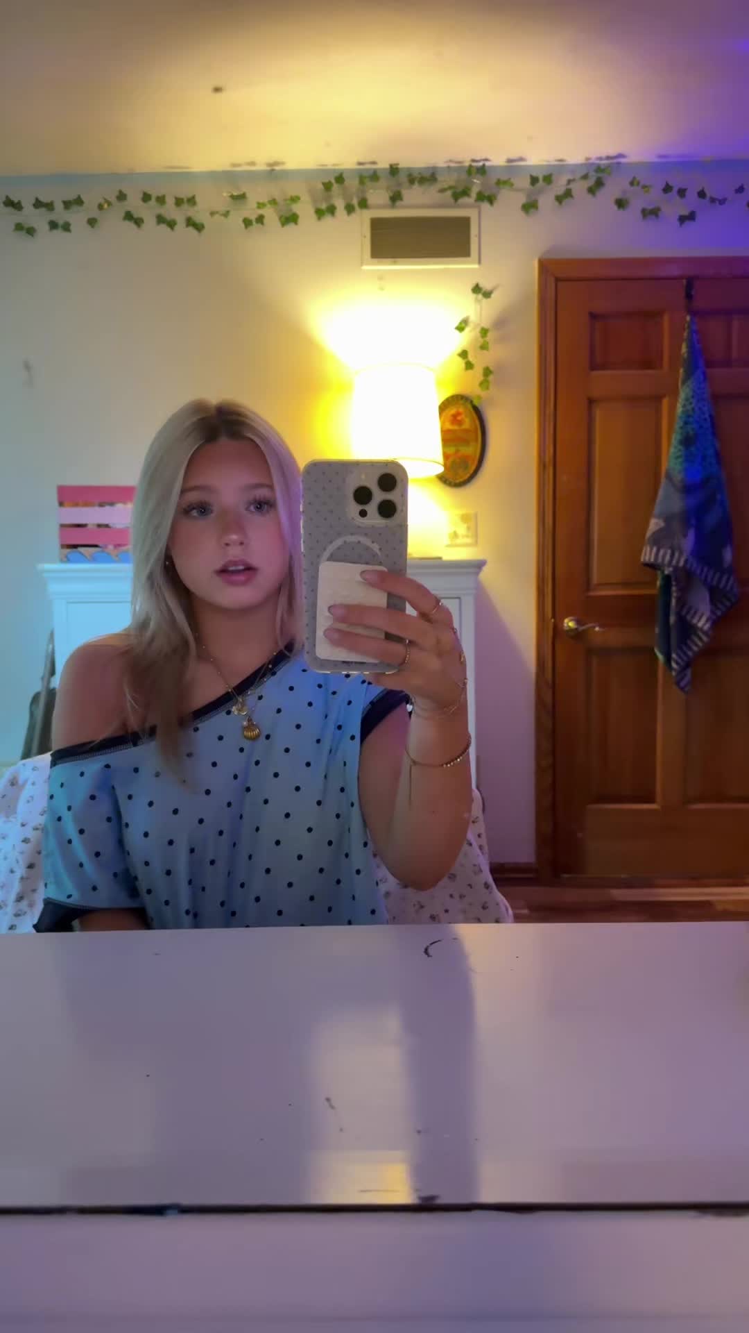 @zoee_secorr