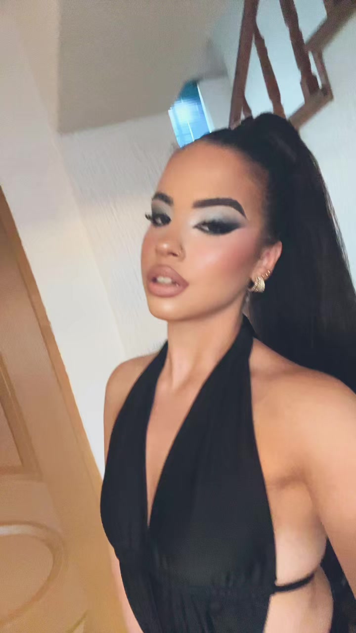 @𝑽𝒂𝒍𝒆💋