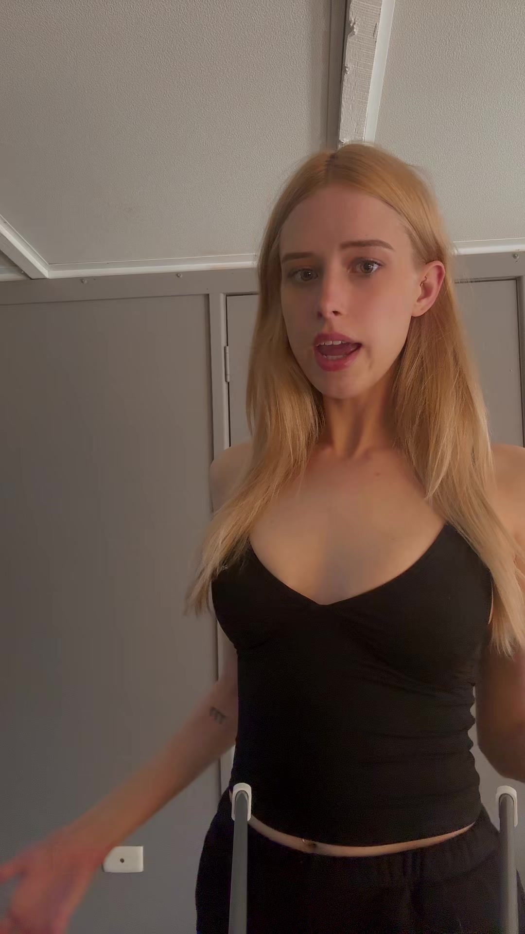 @phoebeee