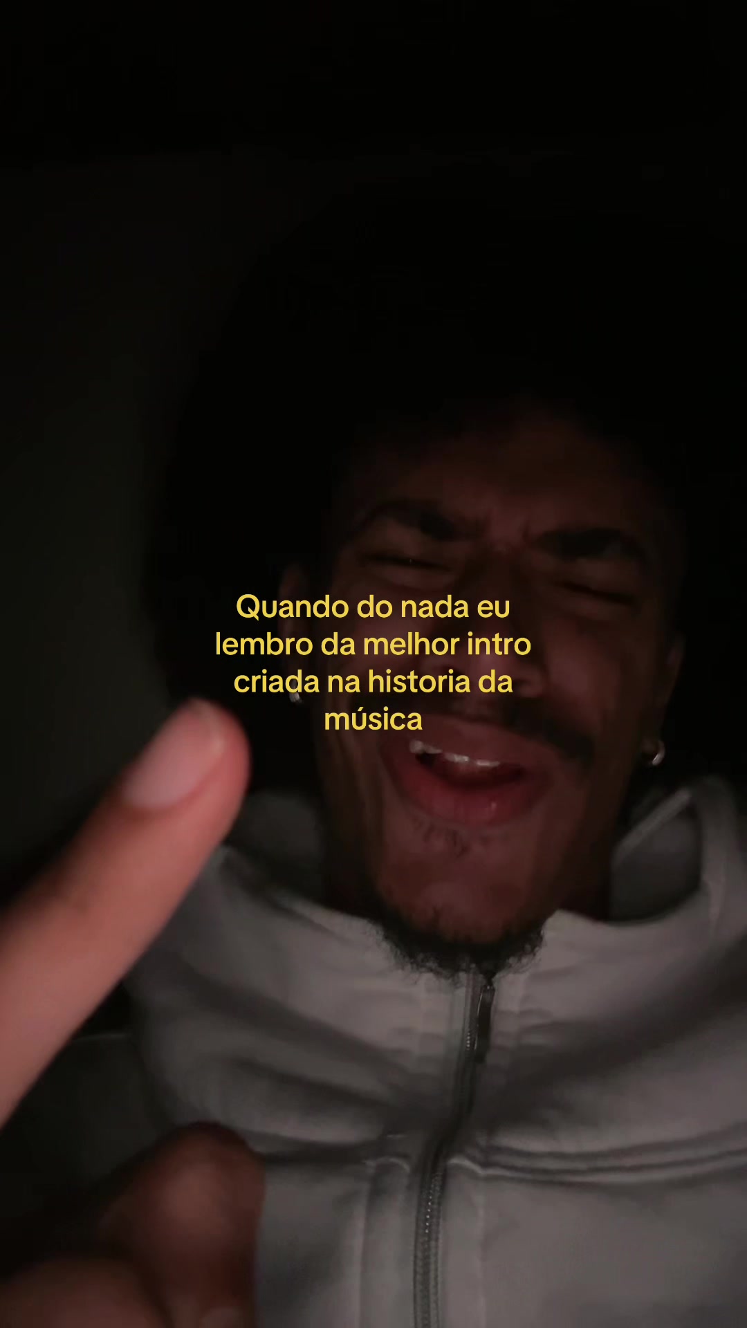 @neuvess_