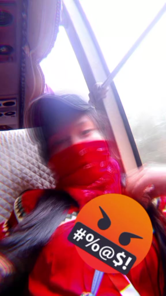 @<Y>z<B>