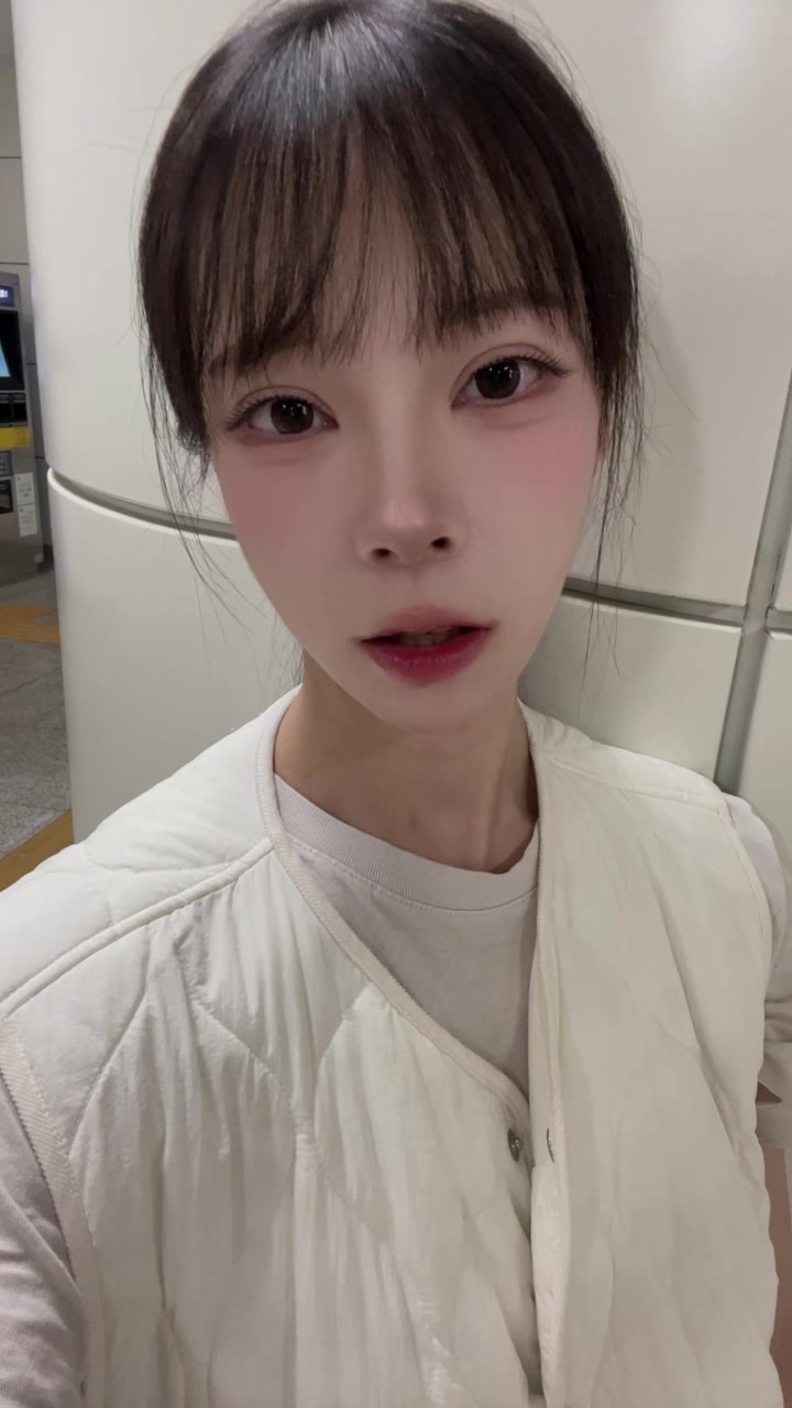 @妍休 yeonhyu