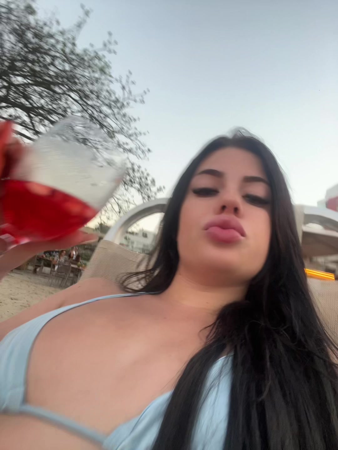 @Livia Amaral👸🏻