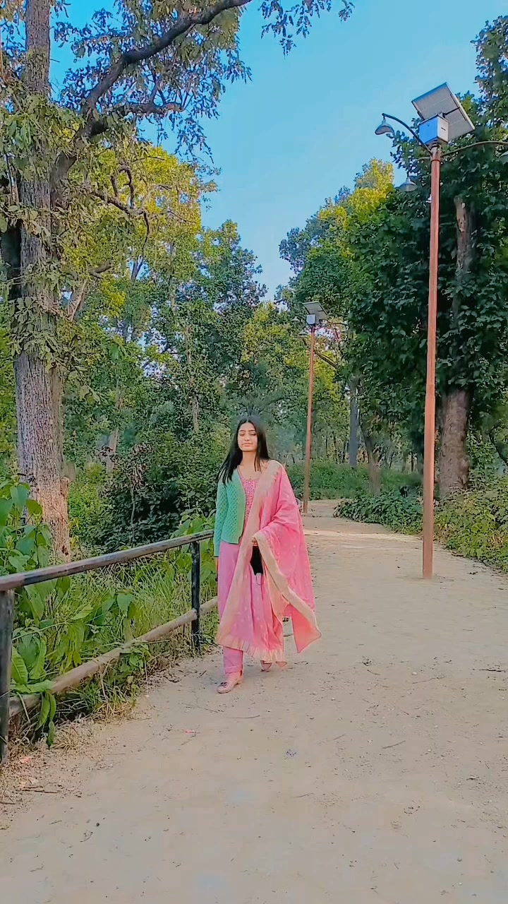 @Aarohi.🕊️🕉️🦚