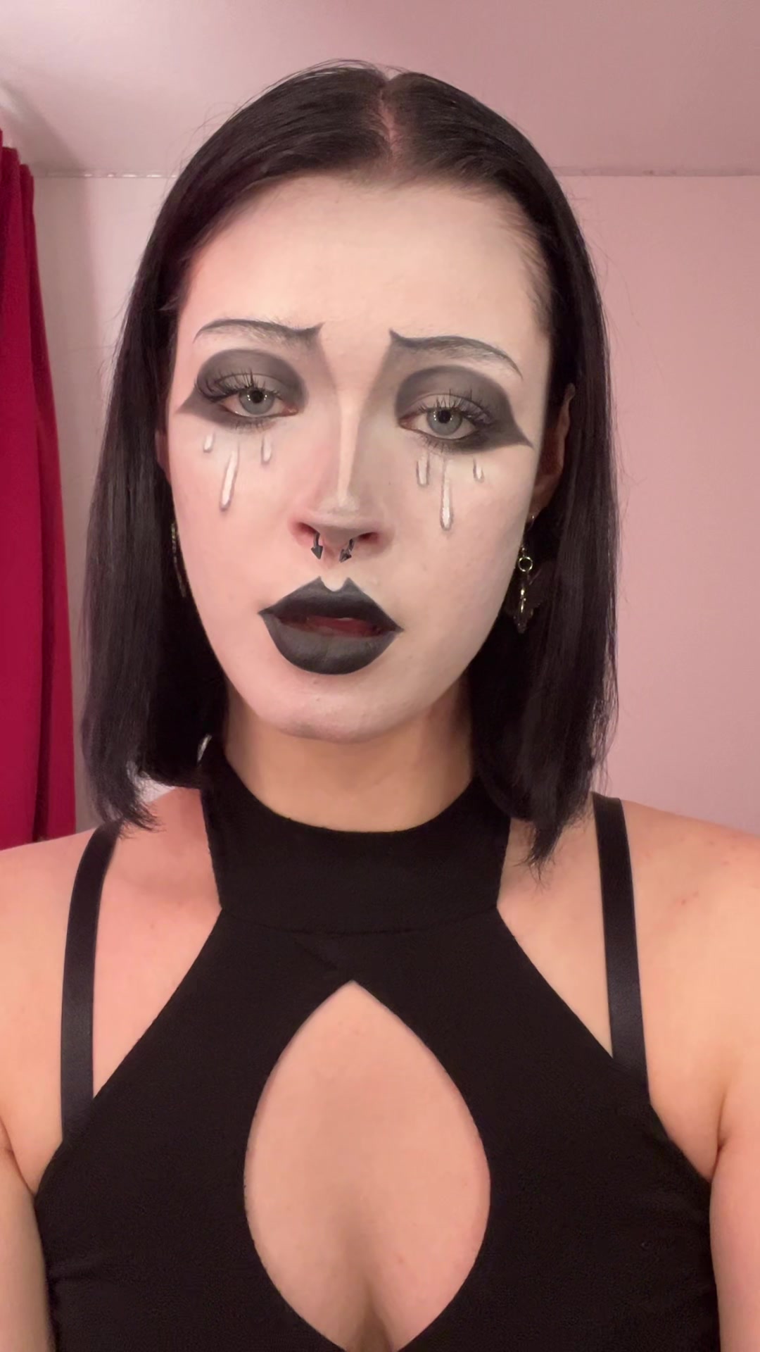 @Klara🧟♀️