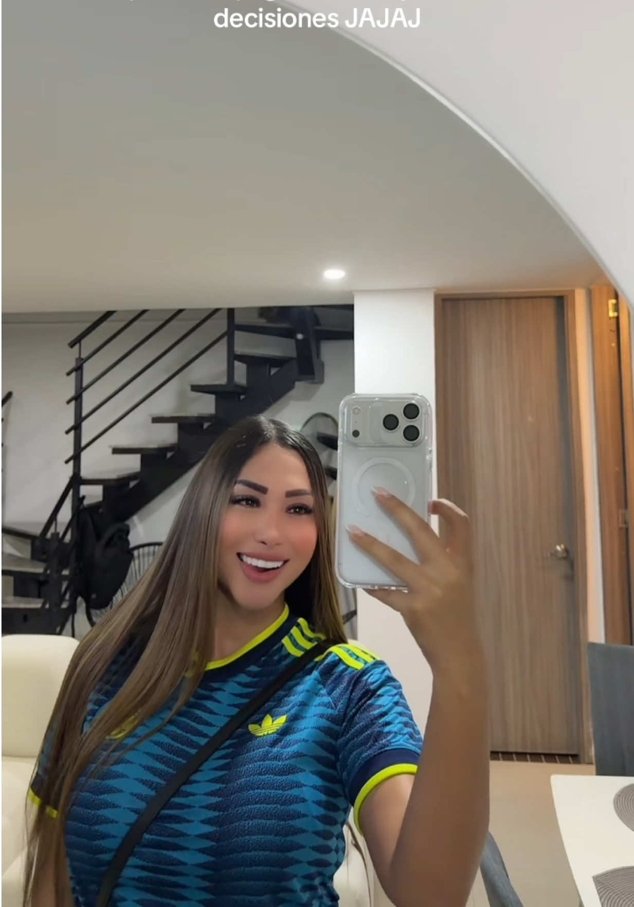 @Valentina ᴱ🤎🪐