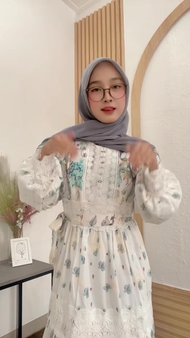 @naeella.id