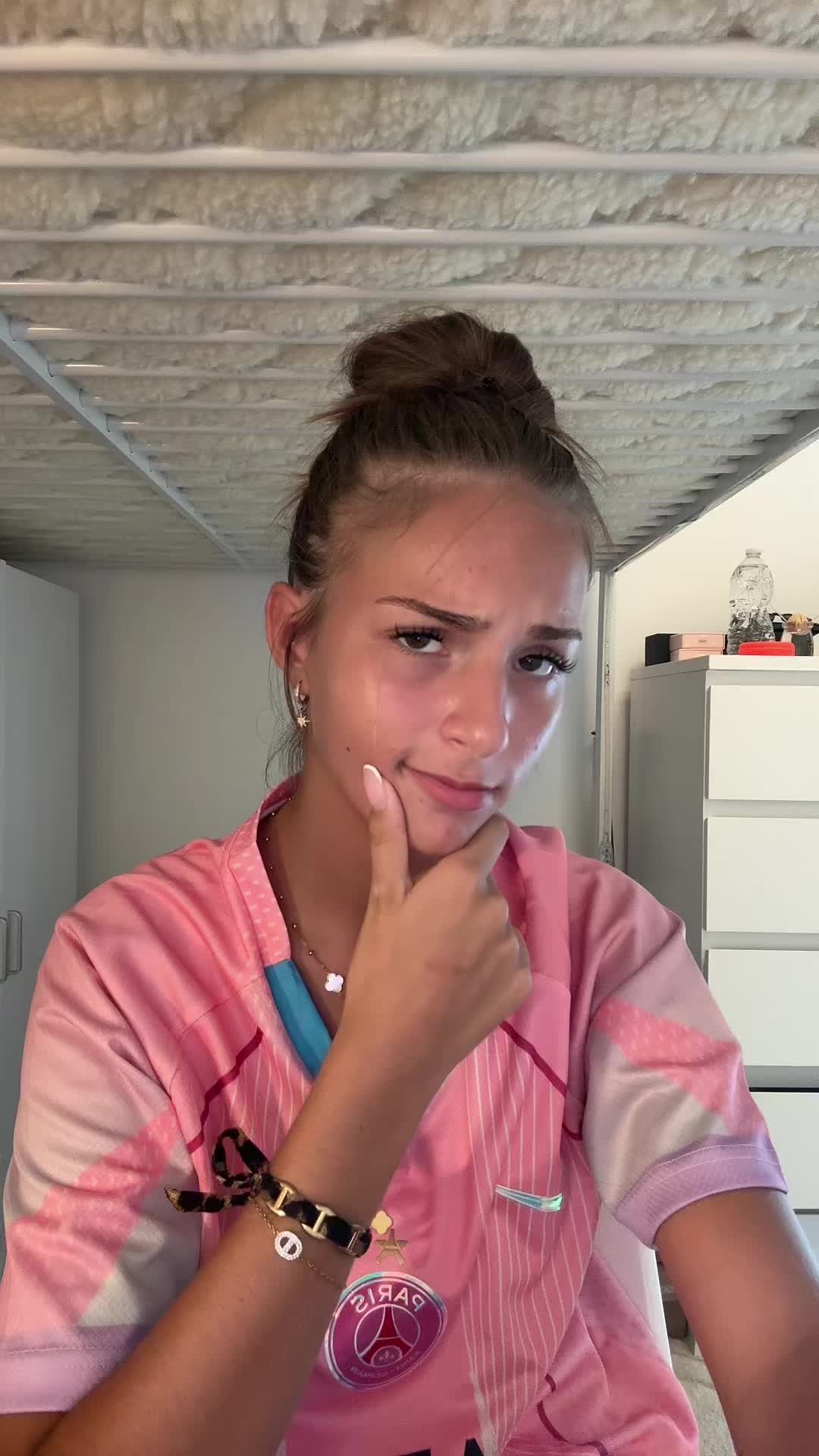 @𝓵𝓮́𝓪🌺