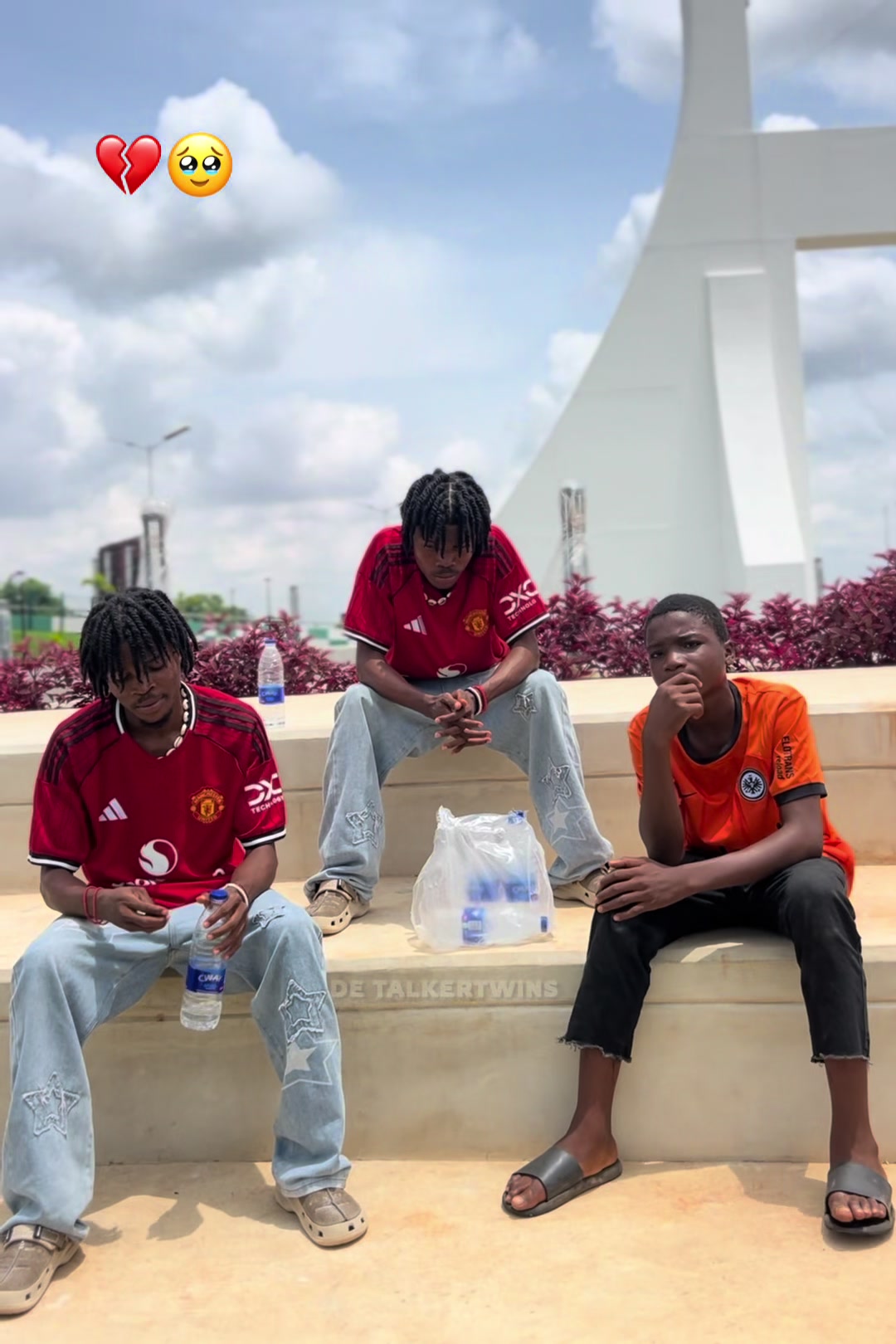 @TWINS ØF ABUJA🌟