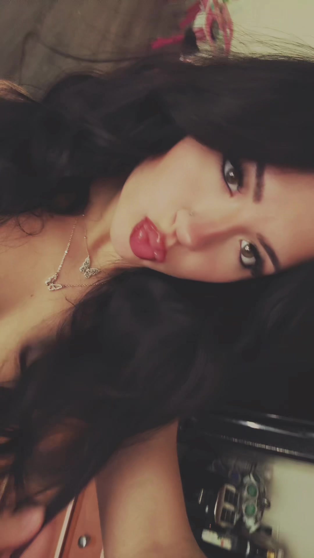 @Noelle Marie<3