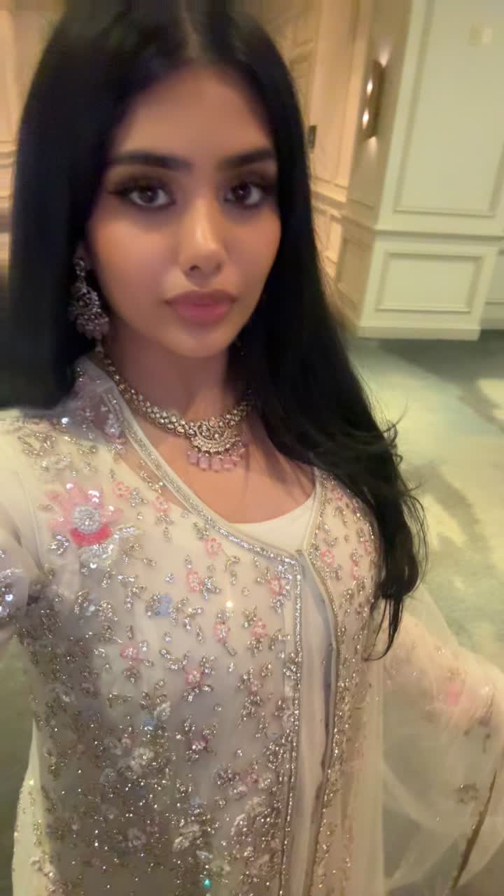 @𝒮𝑖𝑚𝑟𝑎🧚🏼&zwj;♀️