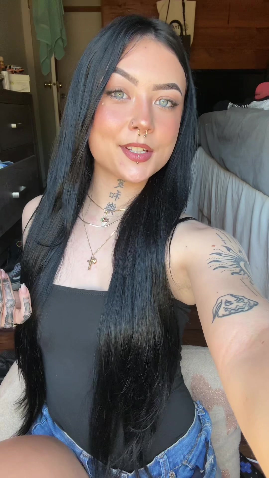 @lilyxrhyan