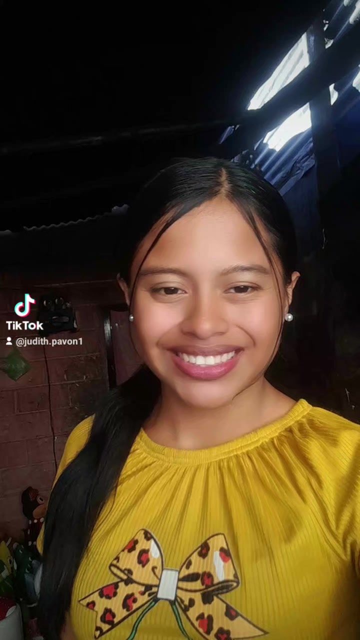 @Nahomi pavón