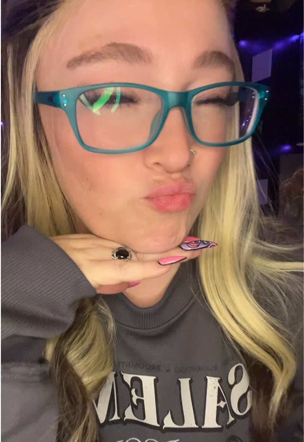 @DrkRomanceReader