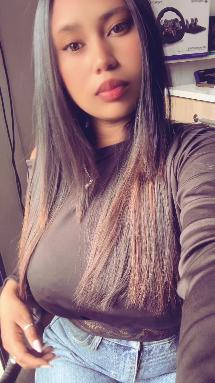 @𝒦ℴ𝓁ℴ𝒾𝓃𝒶 🍒
