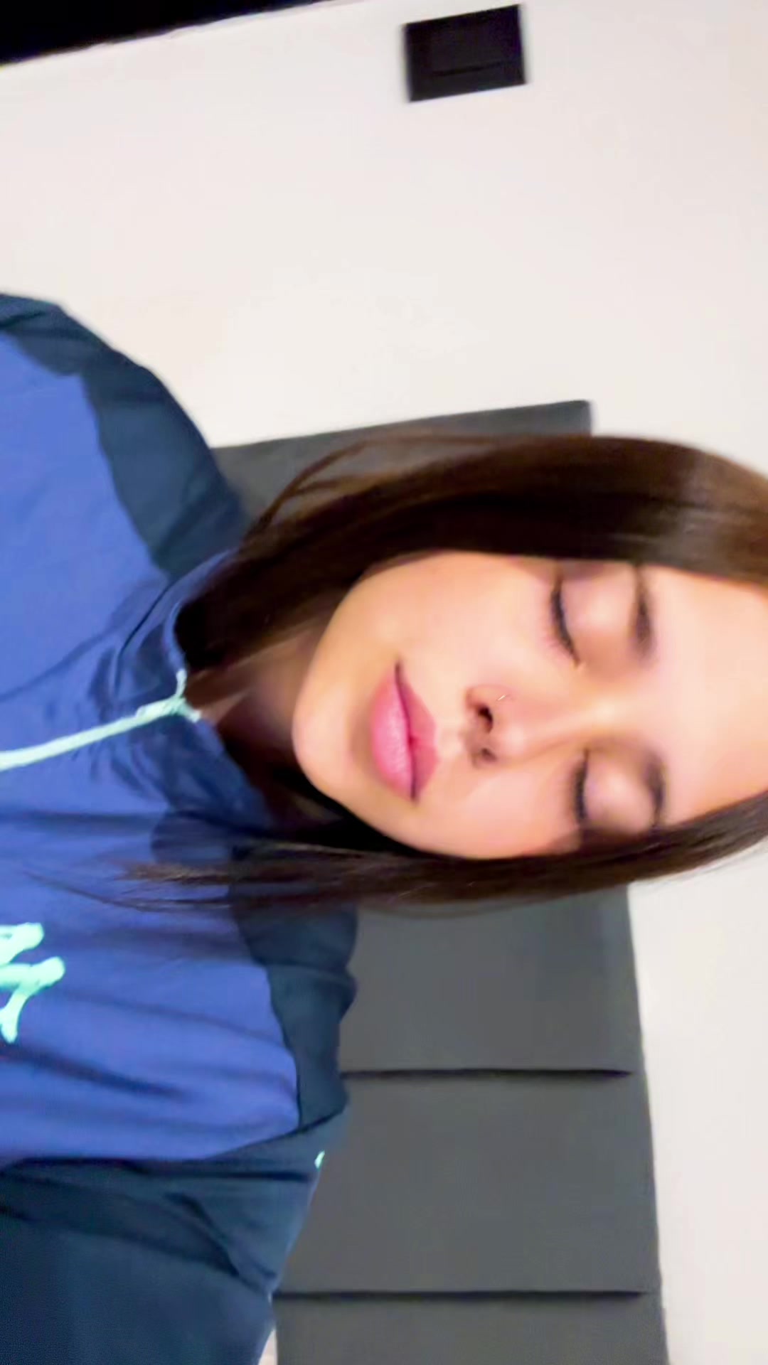 @Abriltt