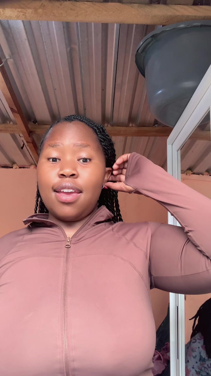 @Lisa Mbondi.