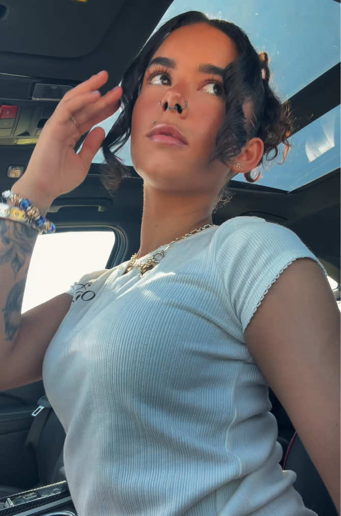 @sexylexxii_