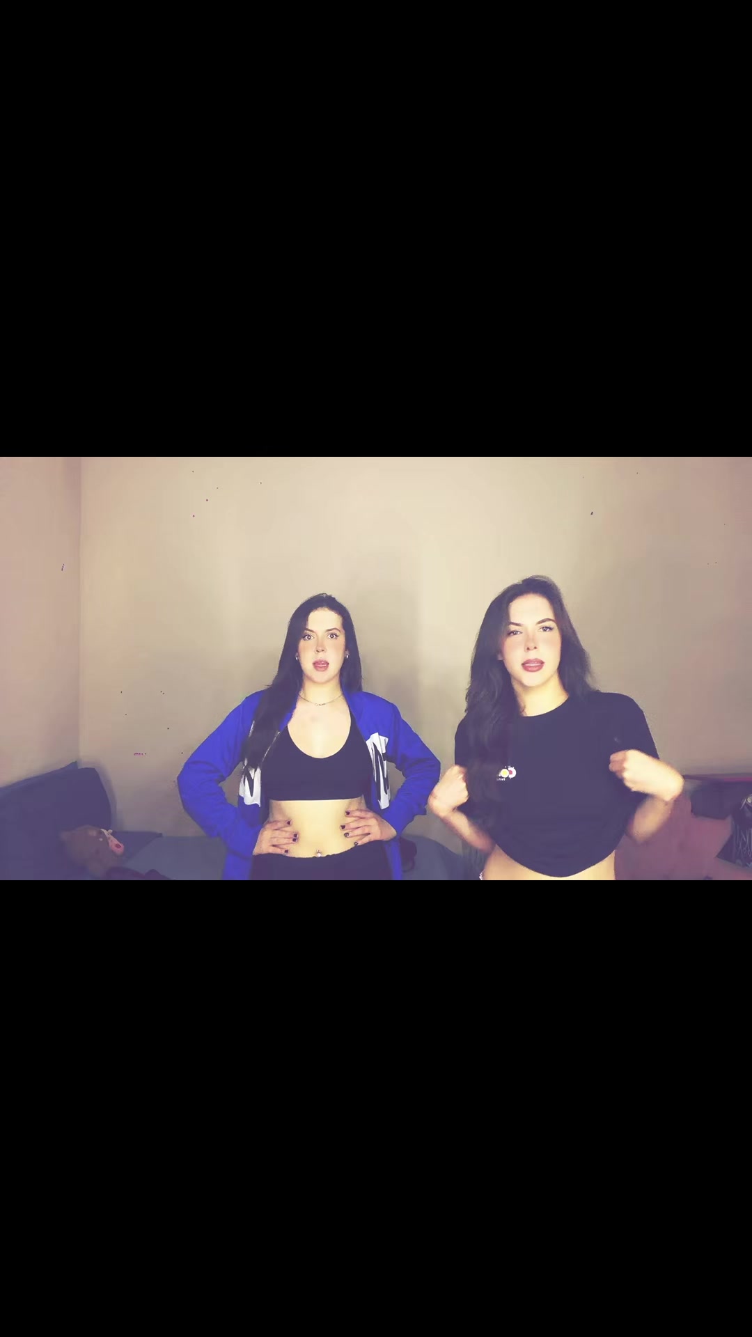 @Twisted Sisters ๐ง