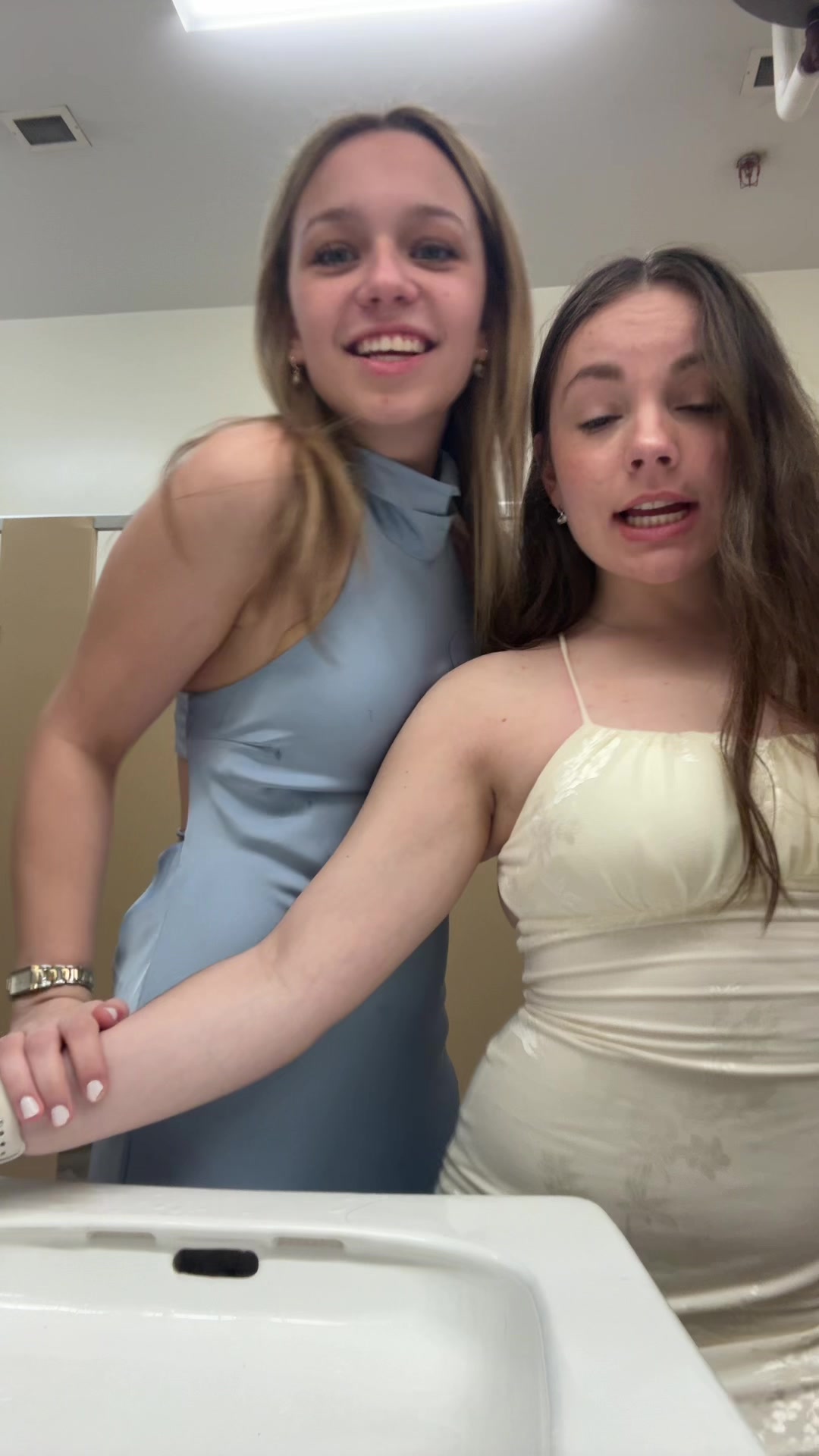 @ella