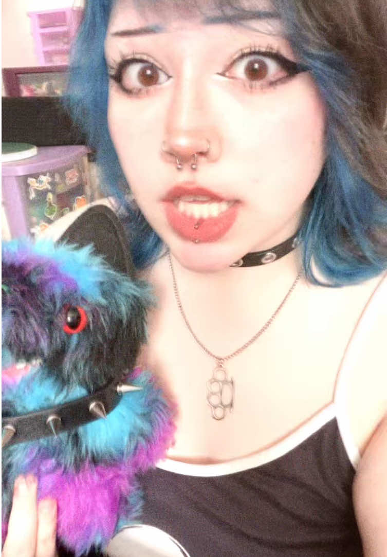 @Shayla🦇