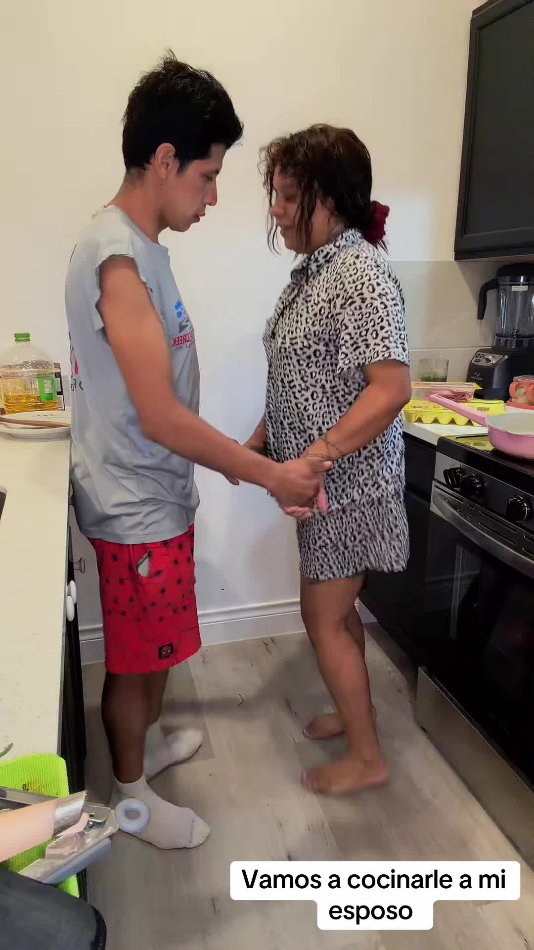 @lalalopez