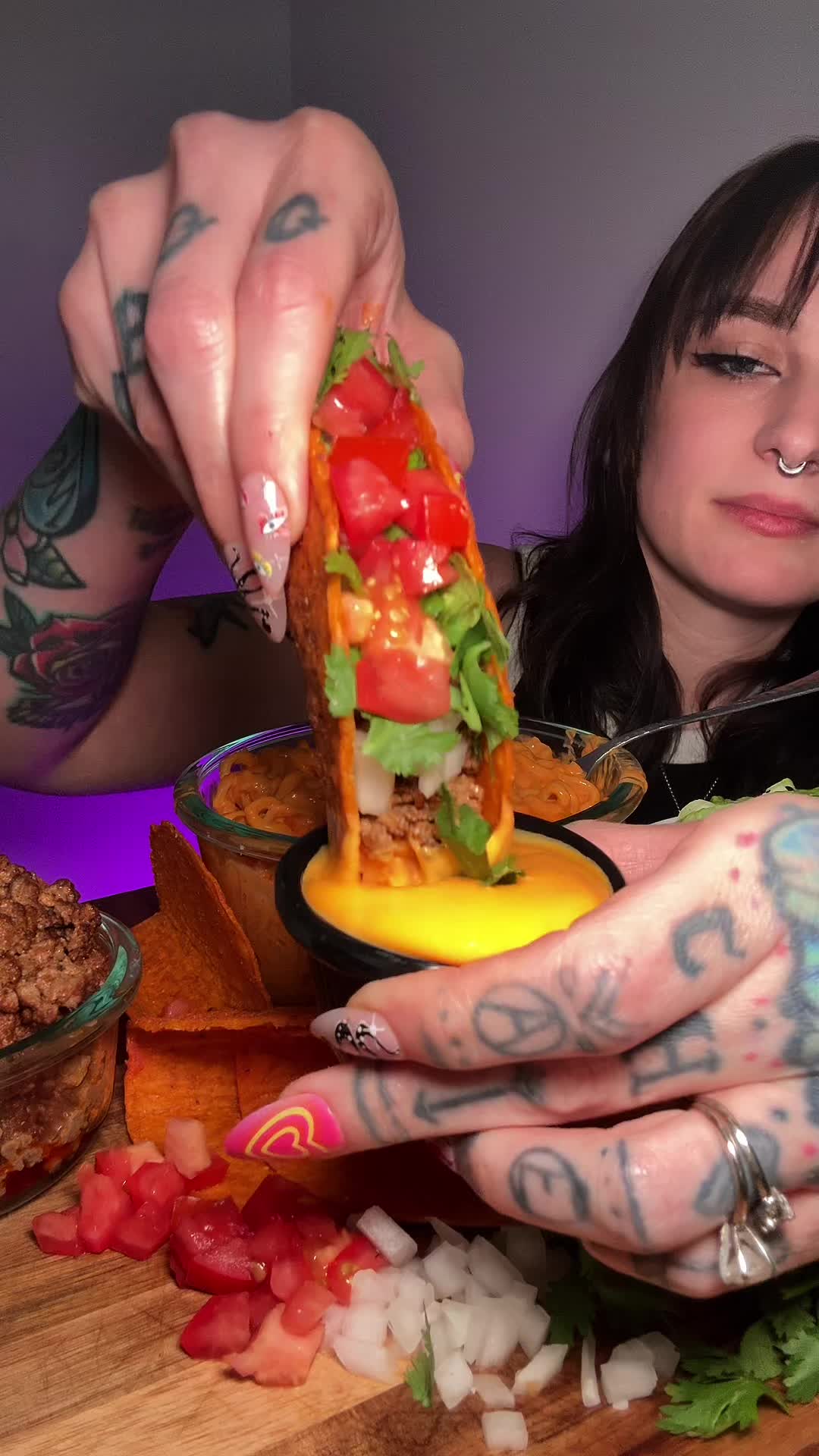 @ItsHungryAmber