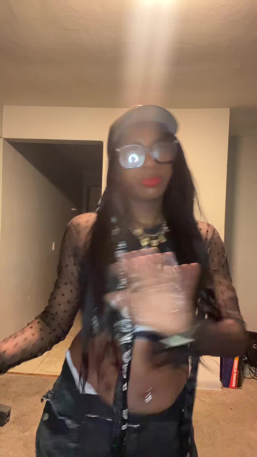 @pradabay.