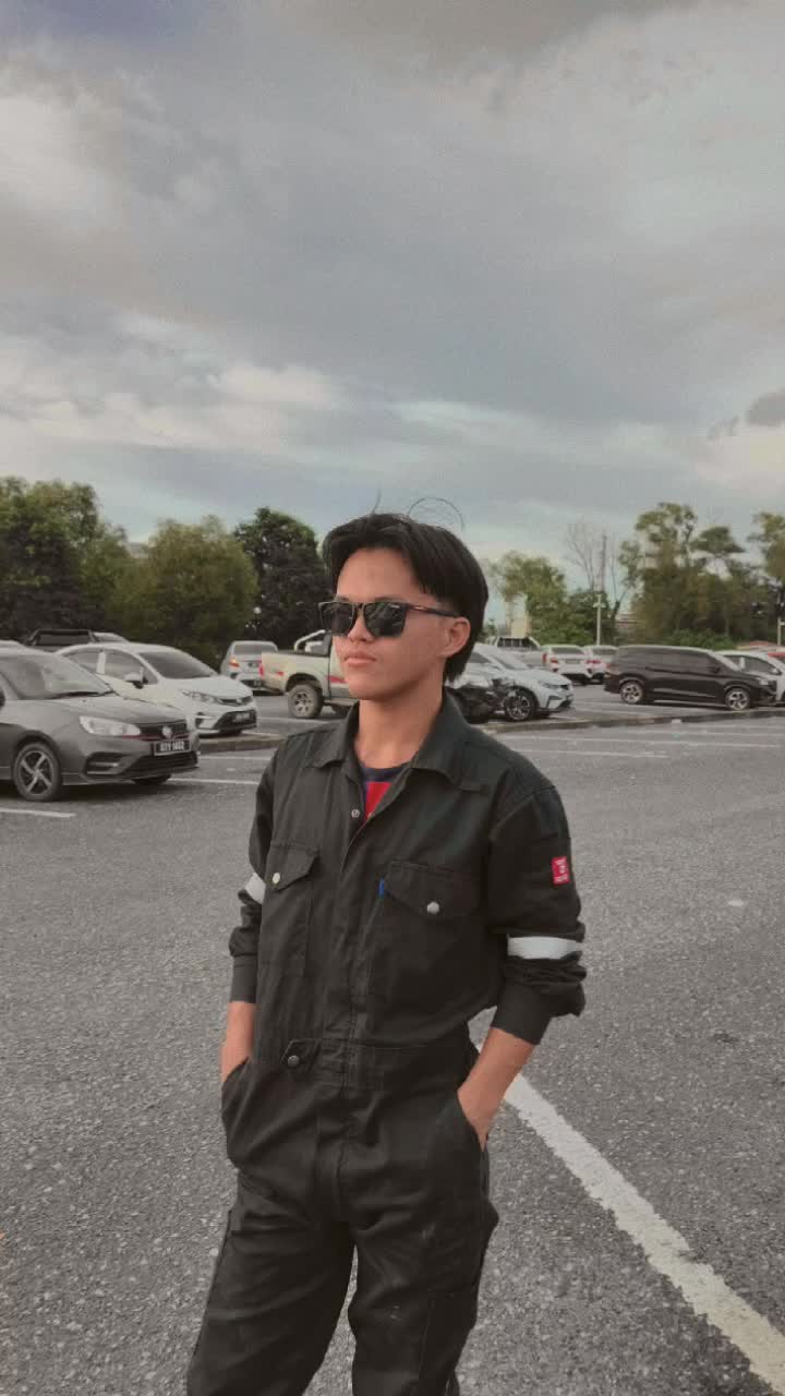@KELAWAK BUANG🕷