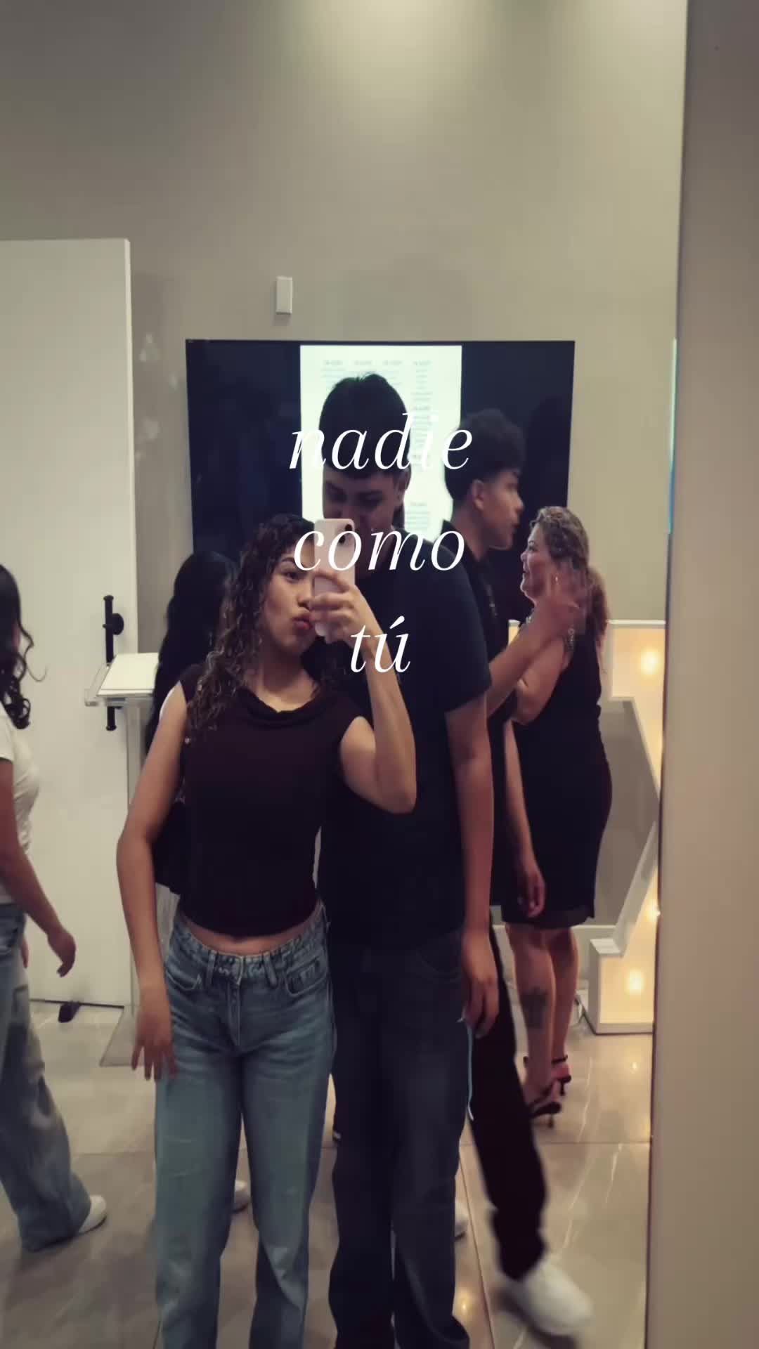 @Luna