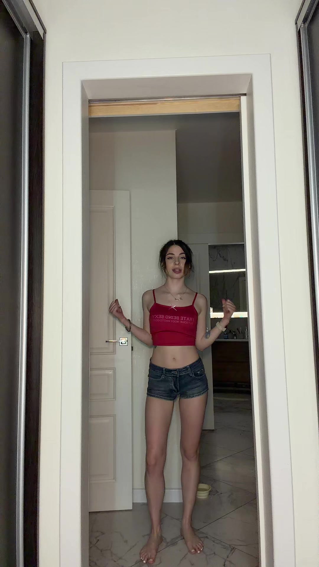 @helenlavie_