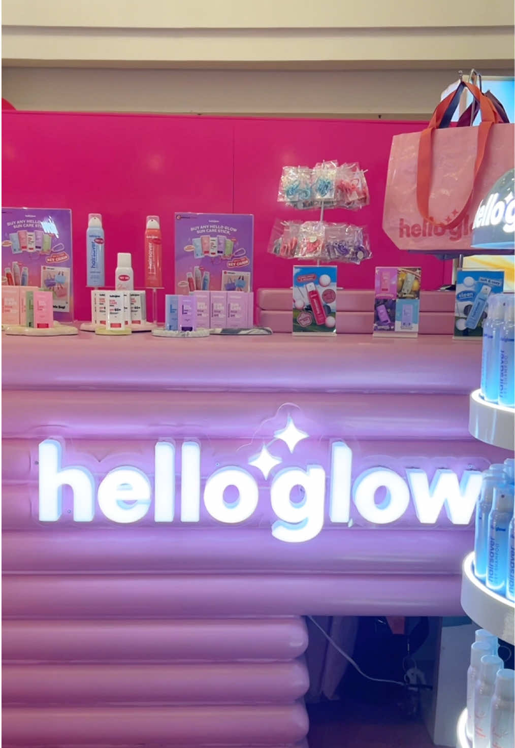 @Hello Glow Official