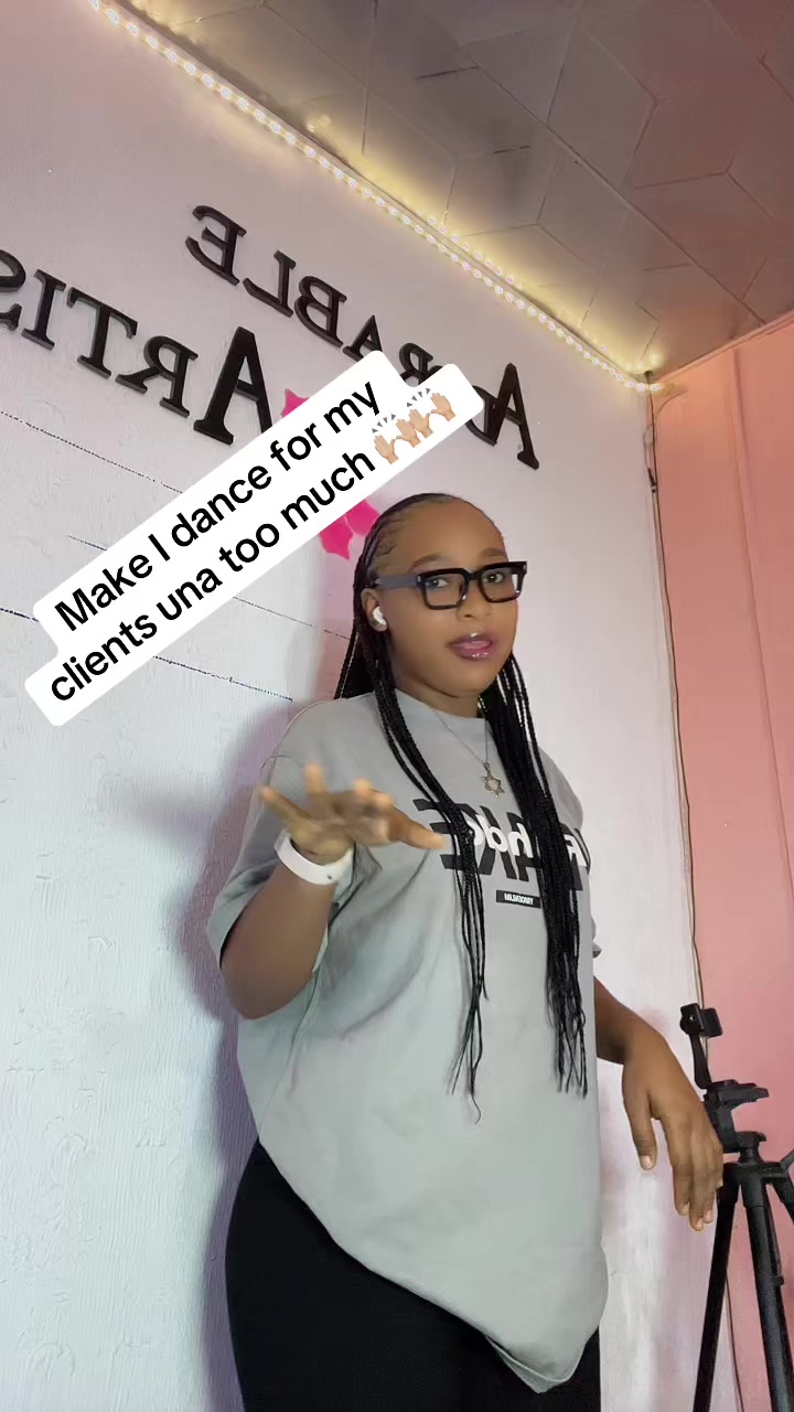 @Owerri~Nails and Lash Tech💅🏻