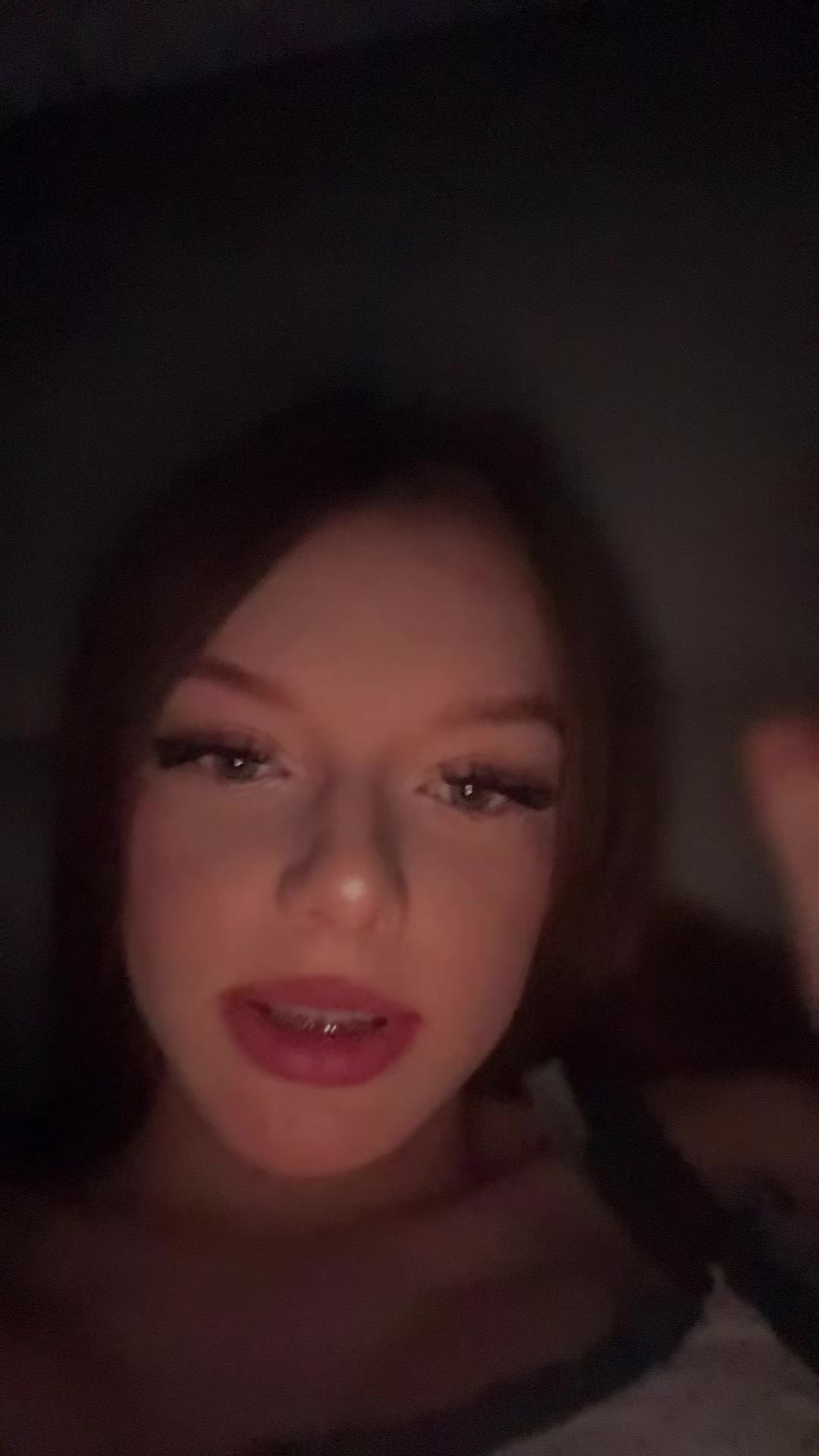 @nela
