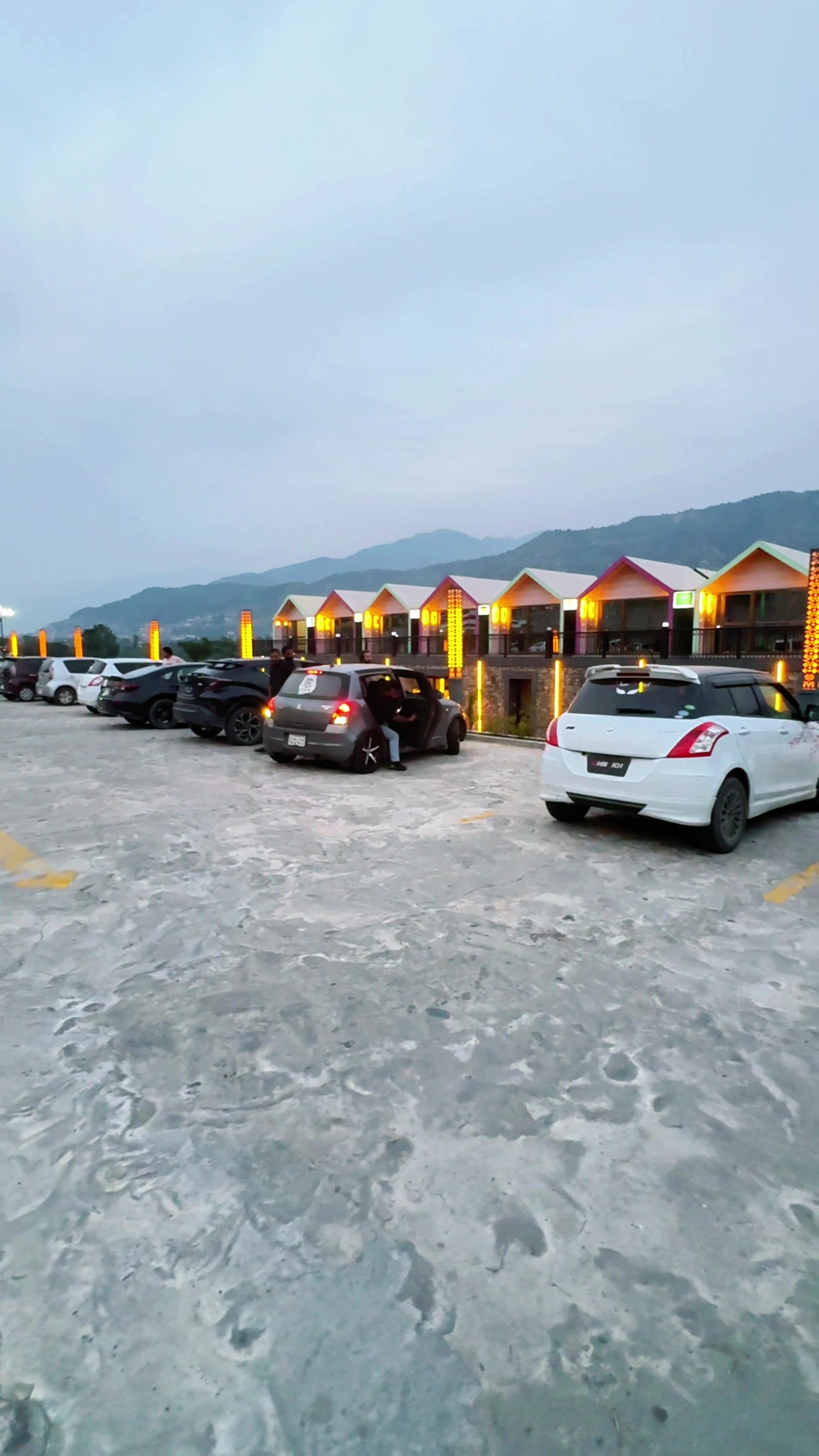 @iYi Luxury Inn Swat