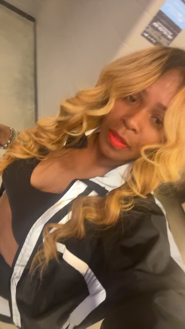 @Ms. D💋