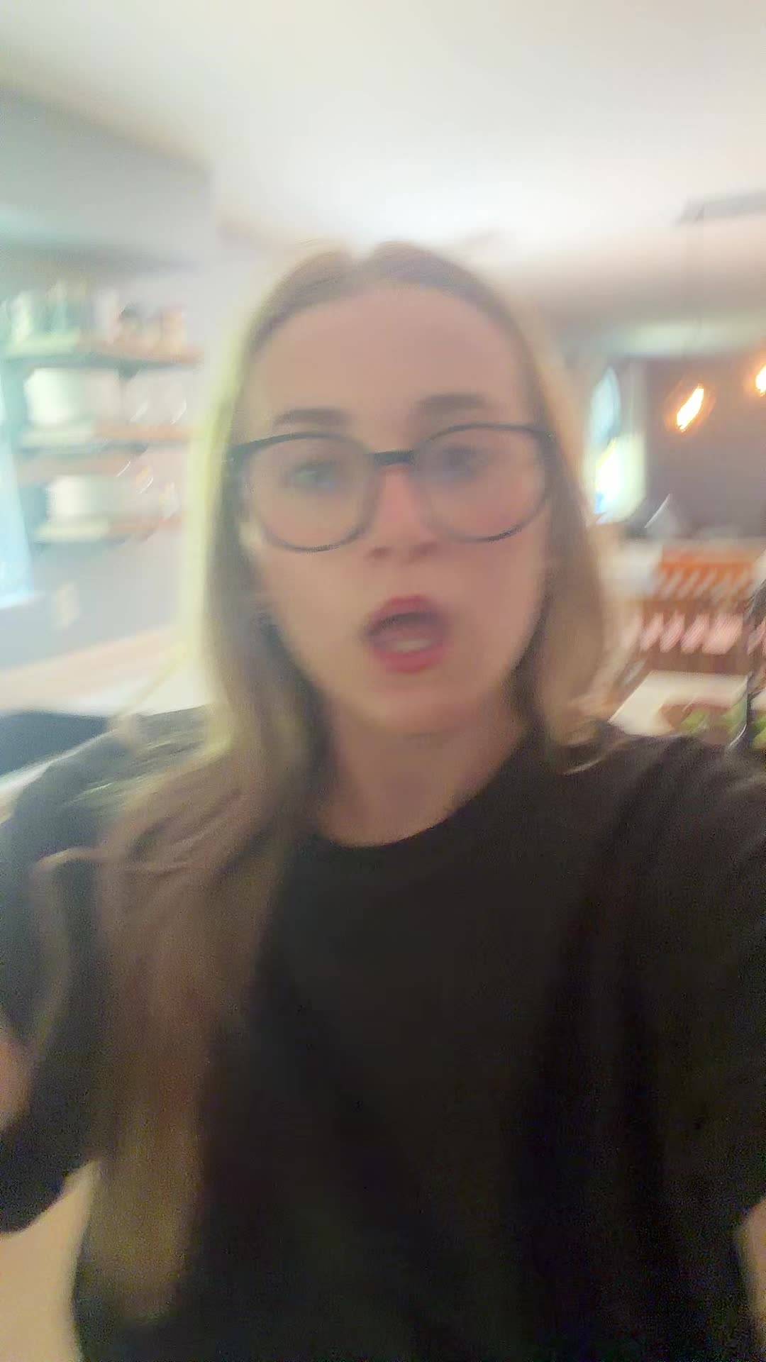 @🦄