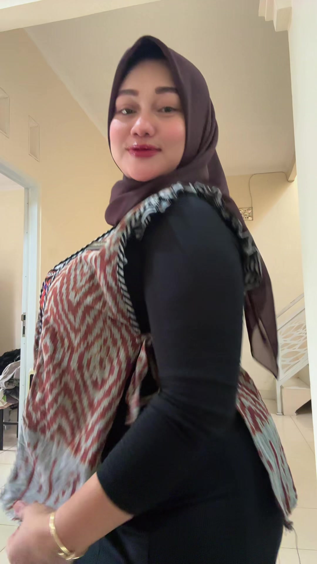 @momihzahwavarel