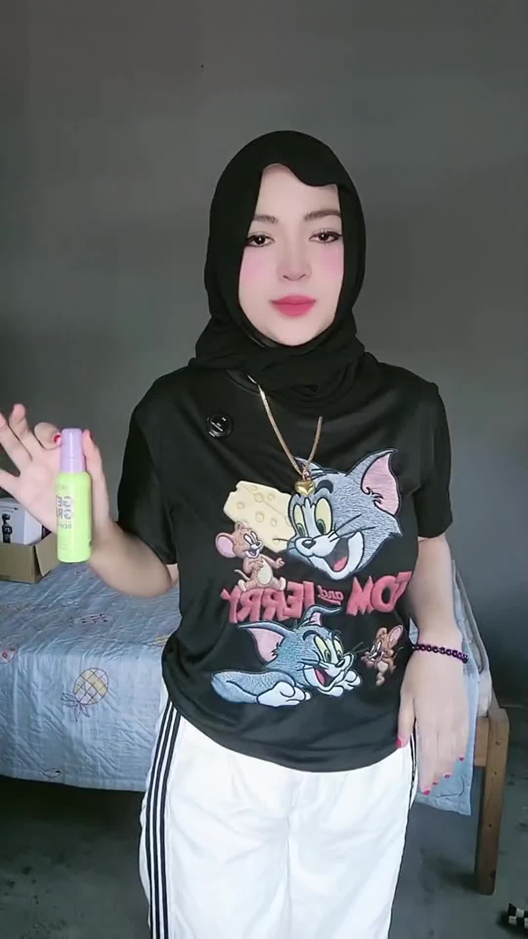 @E F A 🐼
